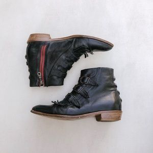 Modern Vice Jett Classic with Natural Sole